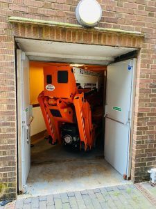 Close Control Manoeuvrability To Gain Access Through Narrow Entrance.